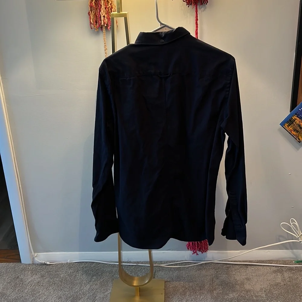 Solid navy button down shirt - Picture 4 of 4